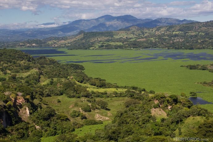 Vista para o lago Suchitlán
