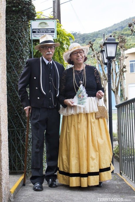 Sr. Lippe e professora Regina Sr. Lippe e professora Regina