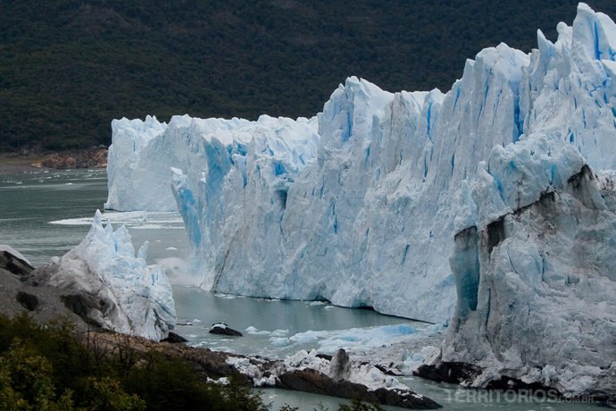 Queda de gelo em Perito Moreno, Patagônia - Argentina