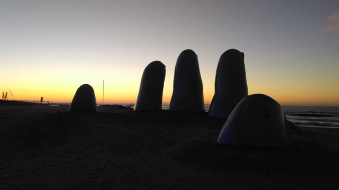 Monumento Los Dedos
