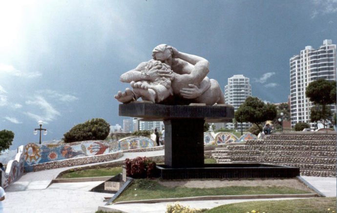 Praça do Amor em Lima