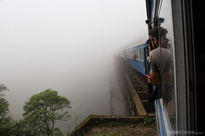 O passeio pode ser lindo e misterioso conforme o clima