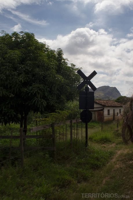 Paisagem rural em viagem de trem Paisagem rural em viagem de trem