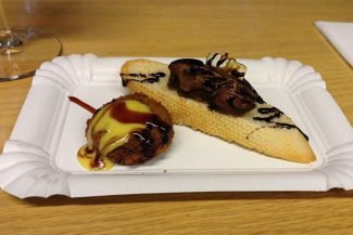 Tapas com carne Tapas com carne