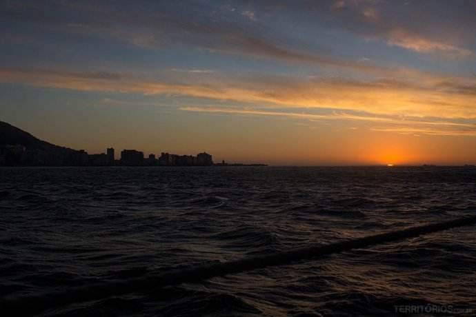 Pôr do sol embarcada