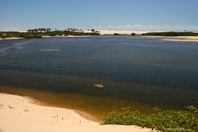 Lagoa do Maceió só enche em época de chuva e estava linda assim