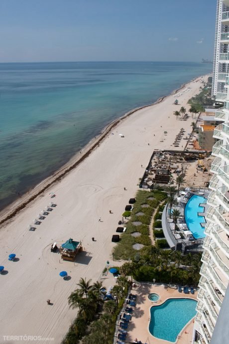 Praia em direção à North Miami