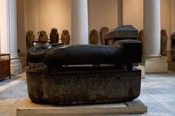 No Museu Egípcio