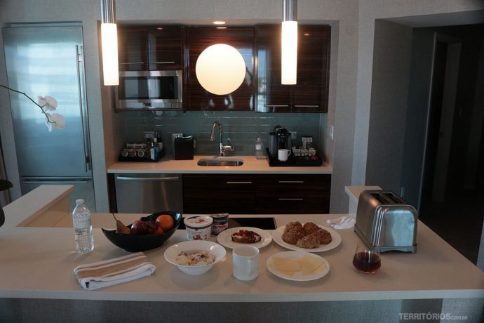Cozinha equipada, com vista e bem decorada no Conrad