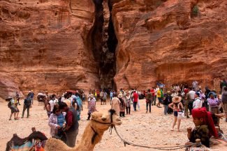 Siq e a muvuca em frente ao Tesouro Siq e a muvuca em frente ao Tesouro