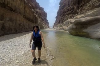 Início da Trilha Siq e rodovia Dead Sea ao fundo Início da Trilha Siq e rodovia Dead Sea ao fundo