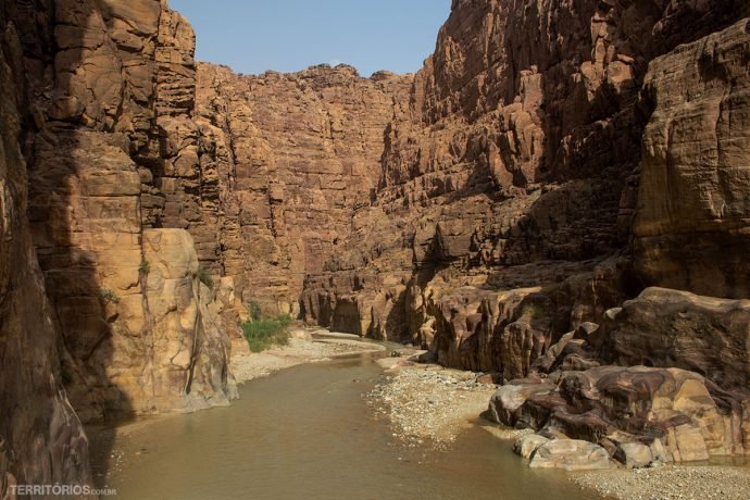 Wadi Mubij embarrado depois das chuvas, este dia estava fechado para trilhas