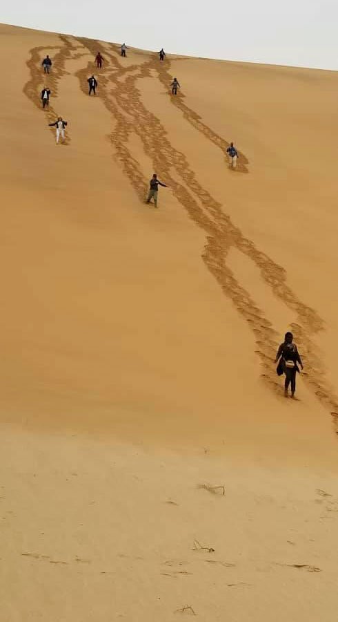 Dunas gigantes no deserto da Namíbia