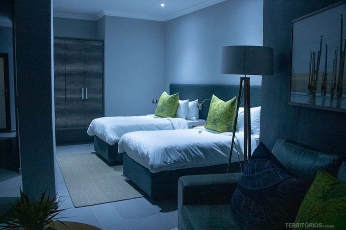 Suíte do hotel enorme e muito confortável provando como Dreamtrips vale a pena