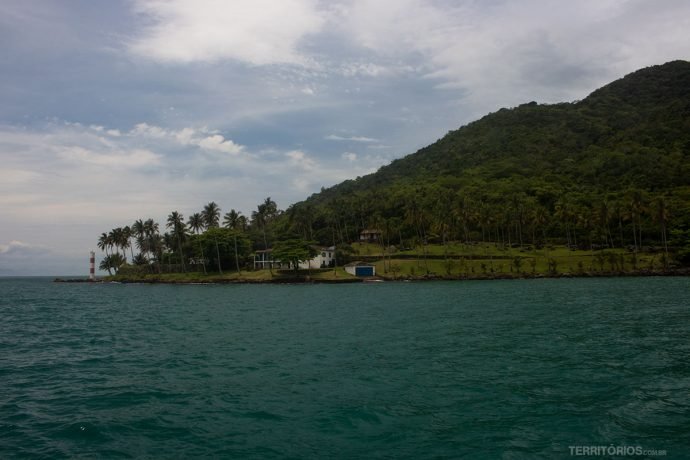 Ponta das Canas, onde fica o farol em Ilhabela
