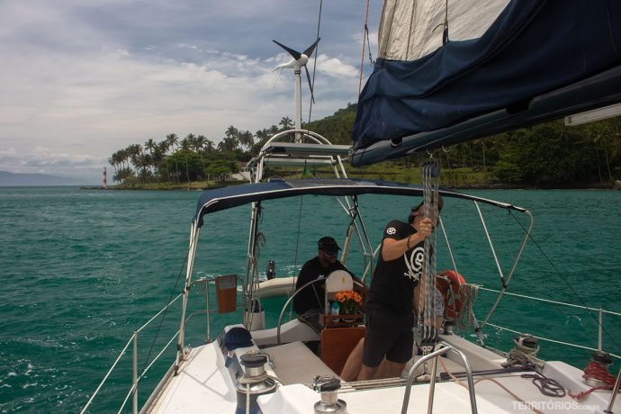 Navegando com Ilhavela Charters em Ilhabela