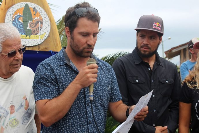 O diretor-executivo da Ong Save The Waves Coalition (STW), Nik Strong