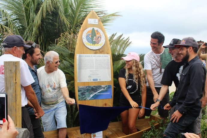 Inauguração da placa Reserva Mundial de Surfe