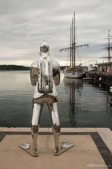 Escultura em Aker Brygge