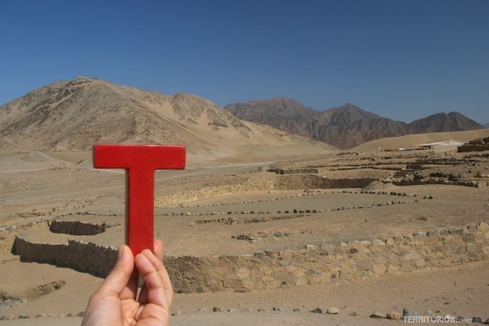 Tesão nas ruínas de Caral, no Peru
